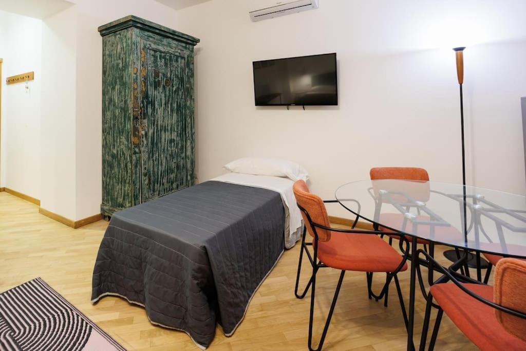 Dante For Group And Family By Houseinnaples Apartment