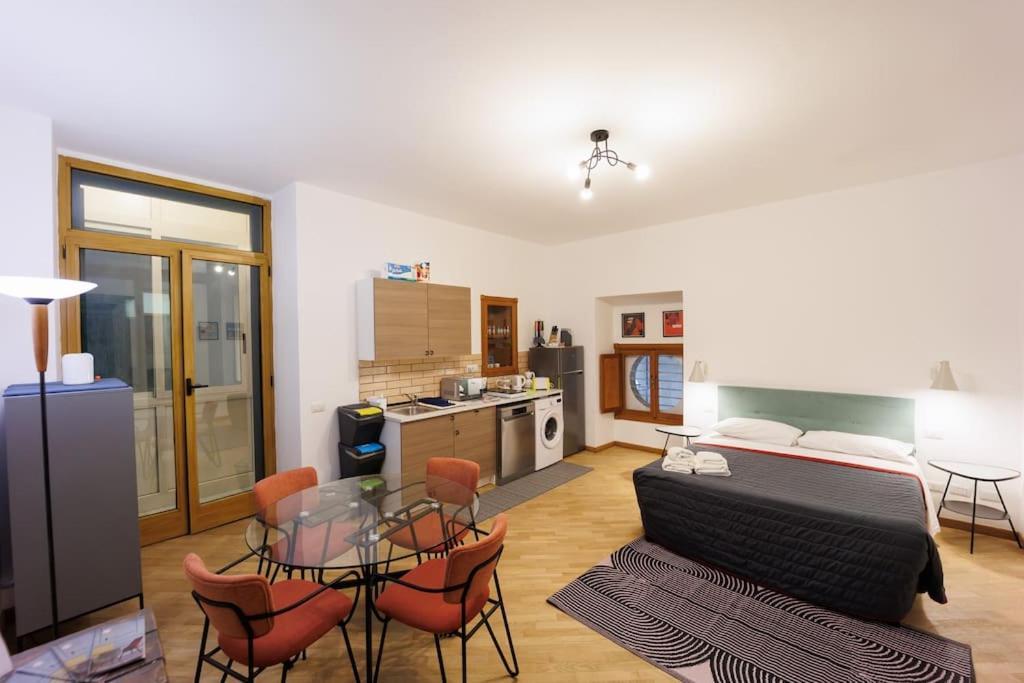 Dante For Group And Family By Houseinnaples Apartment Naples