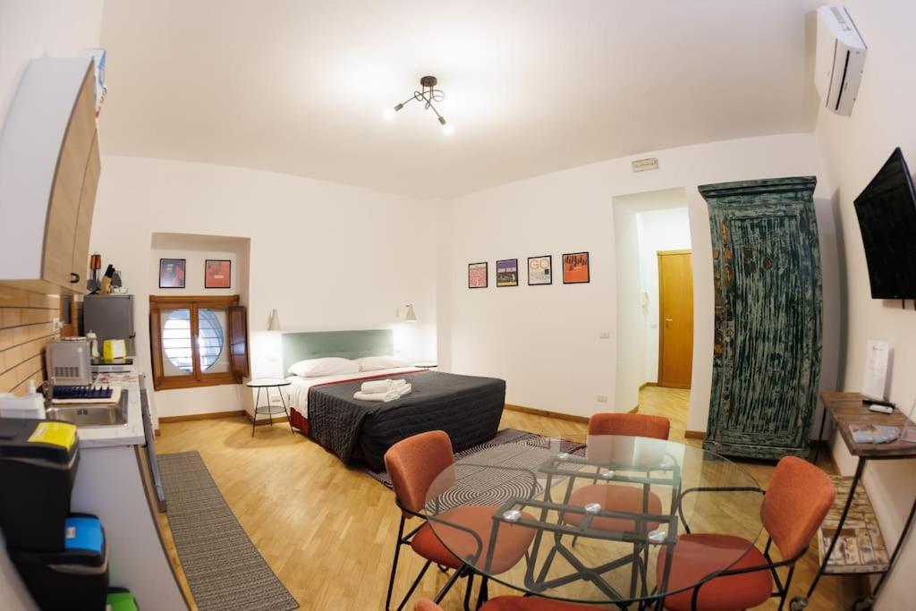 Apartment Dante For Group And Family By Houseinnaples *
